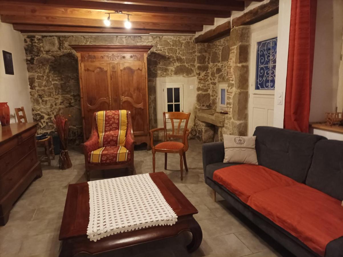 Gite Le Coumis 1370 Saint-Salvy-de-la-Balme المظهر الخارجي الصورة